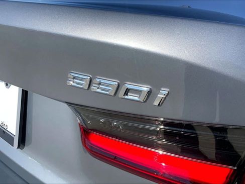 Certified 2023 BMW 330i Sedan image 10