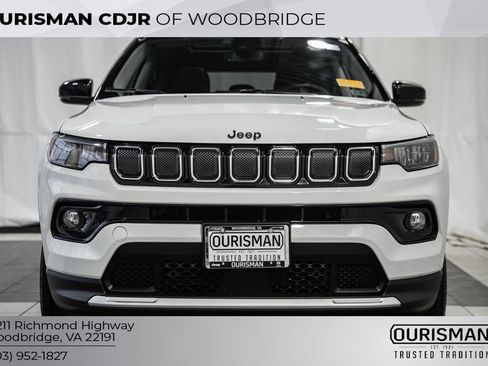 Used 2022 Jeep Compass Limited w/ Sun and Sound Group image 2