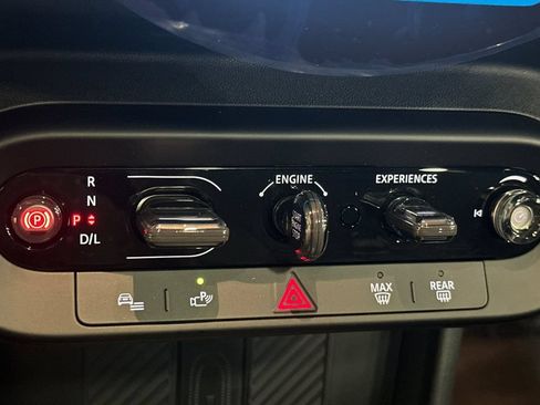 Used 2026 MINI Cooper 4-Door Hardtop FWD image 18