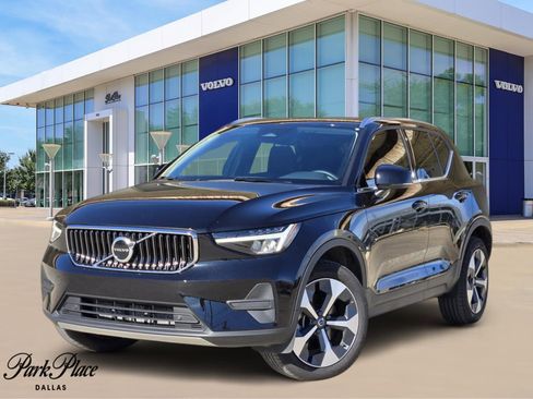Used 2025 Volvo XC40 B5 Core w/ Protection Package Premier image 1