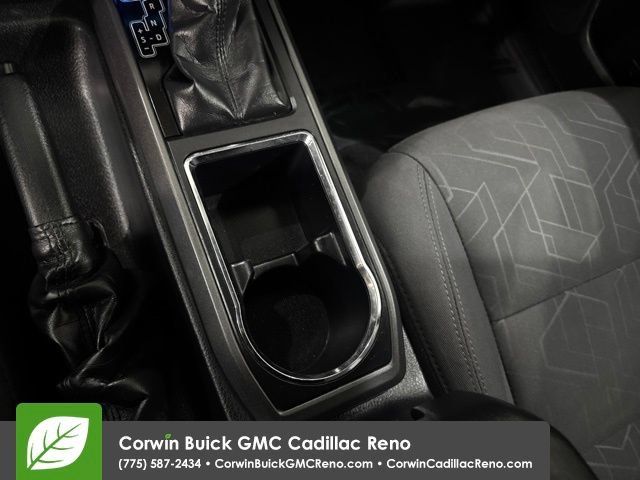 Used 2017 Toyota Tacoma TRD Off-Road AWD/4WD image 18
