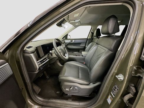 Used 2025 Hyundai Santa Fe SEL AWD/4WD image 13