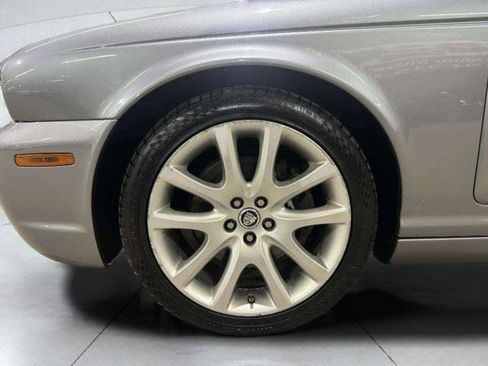 Used 2008 Jaguar XJ8 RWD image 46