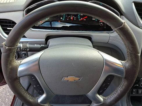 Used 2017 Chevrolet Traverse LT image 25