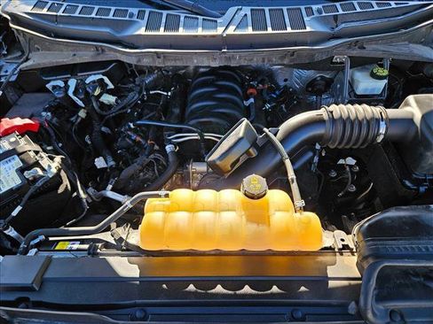 Used 2021 Ford F150 XLT image 21