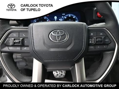 Used 2025 Toyota Tacoma TRD Sport image 19