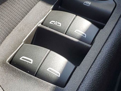 Certified 2023 Chevrolet Equinox RS w/ RS Leather Package image 34