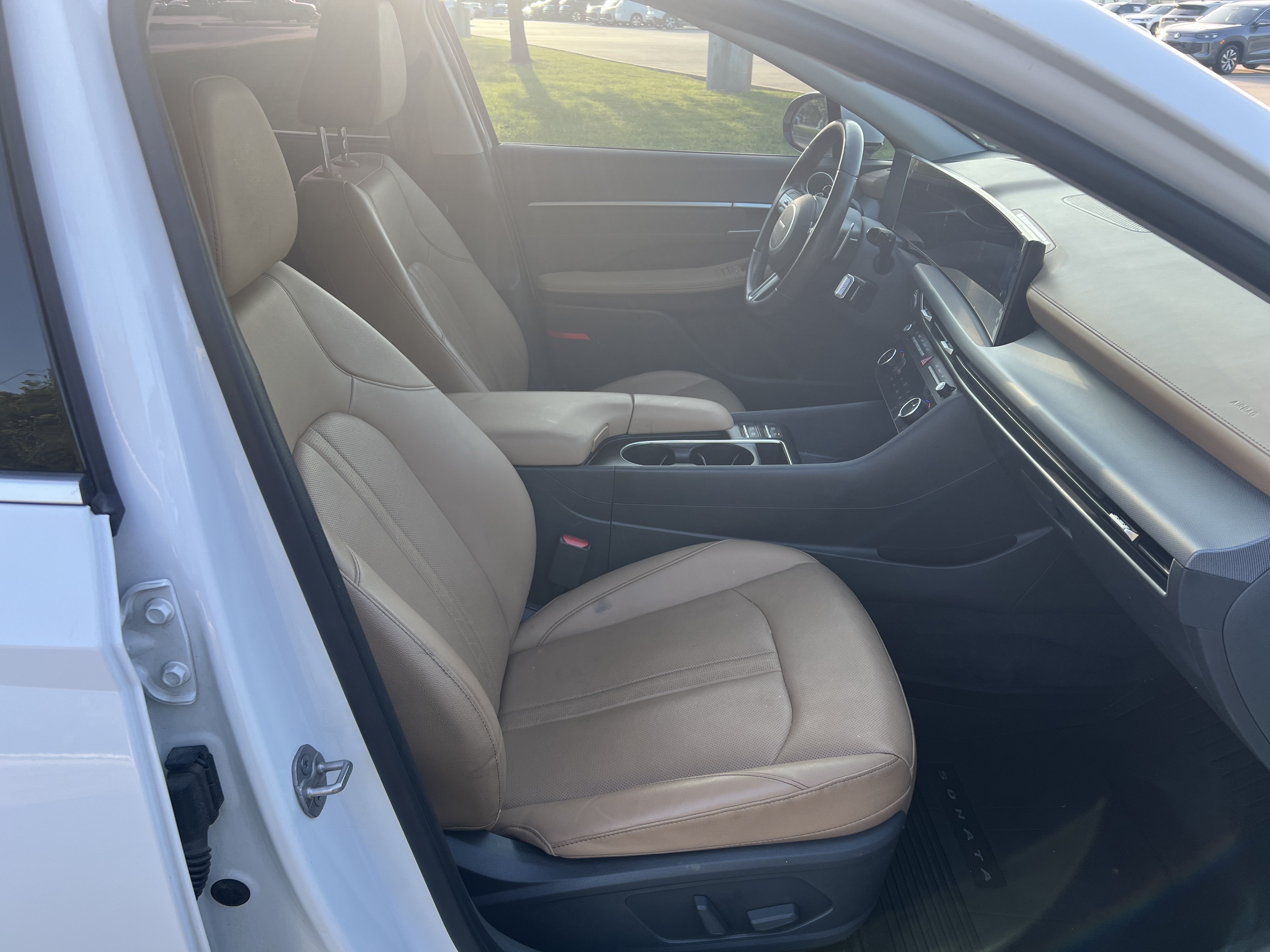 Used 2024 Hyundai Sonata Limited FWD image 28