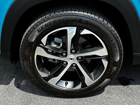 Used 2024 Chevrolet Trax RS FWD image 43