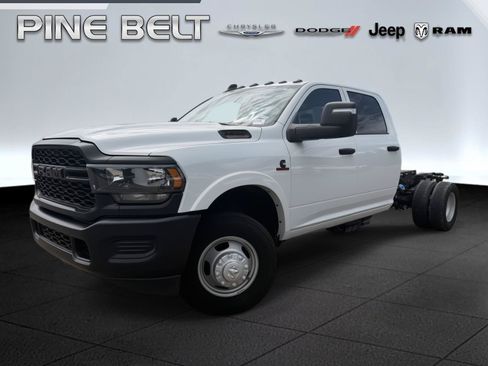 Used 2024 RAM 3500 Tradesman w/ Max Tow Package AWD/4WD image 1
