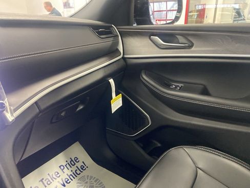 New 2026 Jeep Grand Cherokee Limited image 27