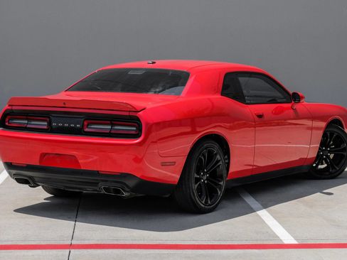 Used 2021 Dodge Challenger R/T RWD image 11
