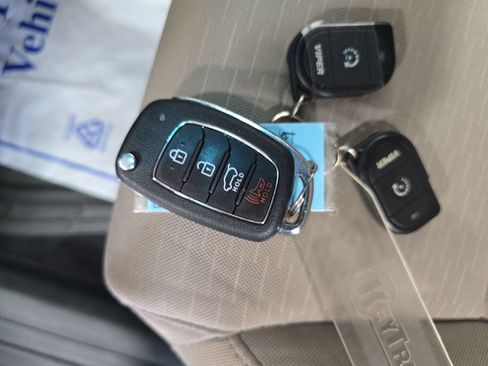 Used 2021 Hyundai Tucson SE FWD image 28
