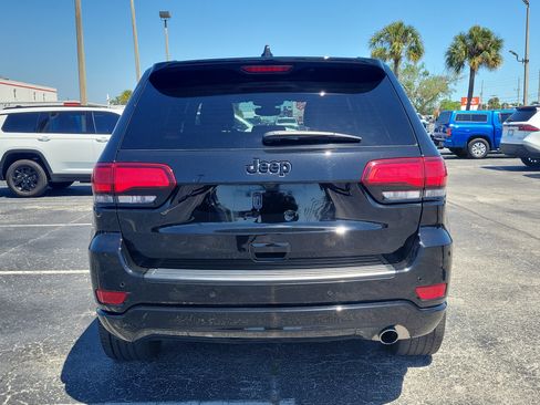 Used 2022 Jeep Grand Cherokee Laredo X image 6