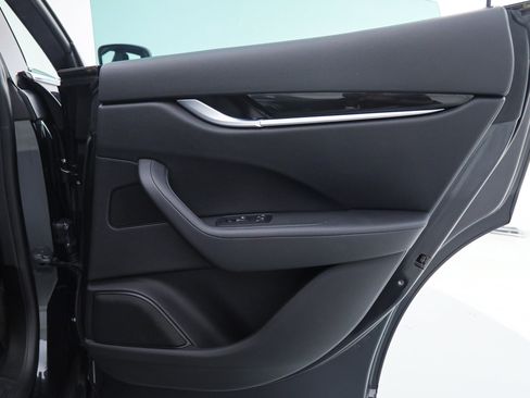 Certified 2023 Maserati Levante GT AWD/4WD image 14