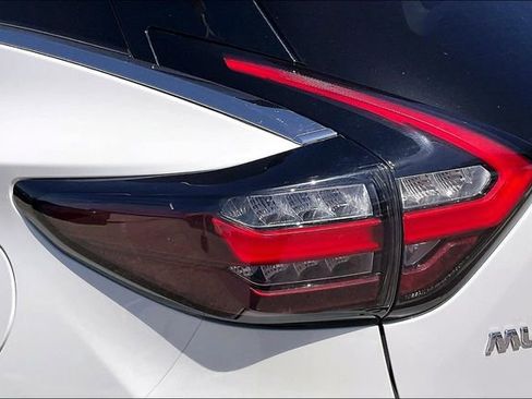 Used 2019 Nissan Murano SV FWD image 28