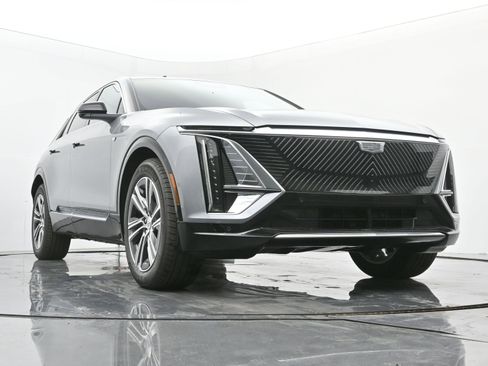 New 2025 Cadillac Lyriq Luxury image 22