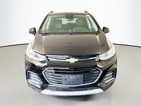 Used 2019 Chevrolet Trax LT w/ LT Convenience Package AWD/4WD image 2