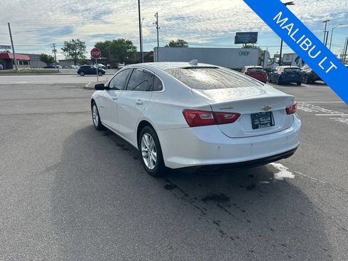 Used 2018 Chevrolet Malibu LT w/ Driver Confidence Package FWD image 4