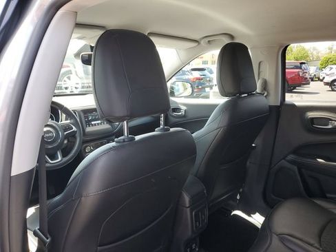 Used 2019 Jeep Compass Latitude AWD/4WD image 10