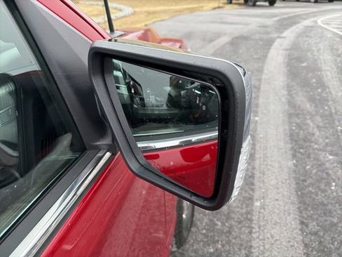 Used 2022 Ford F150 Lariat image 5