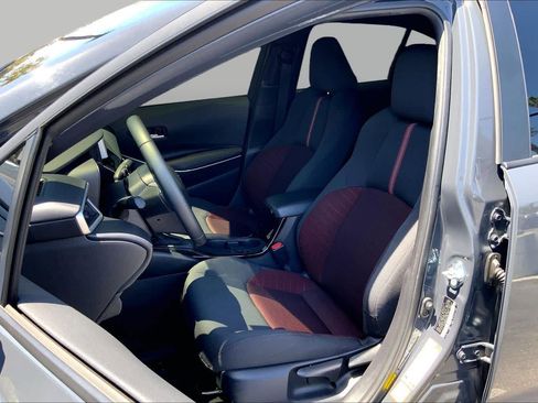 Certified 2025 Toyota Corolla SE w/ SE Premium Package FWD image 7