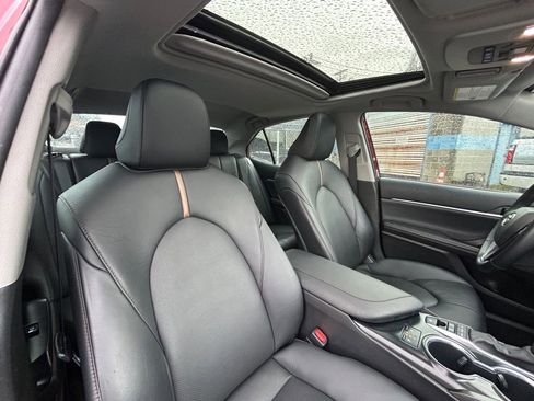Certified 2020 Toyota Camry XLE w/ Sunroof Package image 27