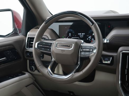 Used 2025 GMC Yukon Denali w/ Denali Reserve Package AWD/4WD image 16