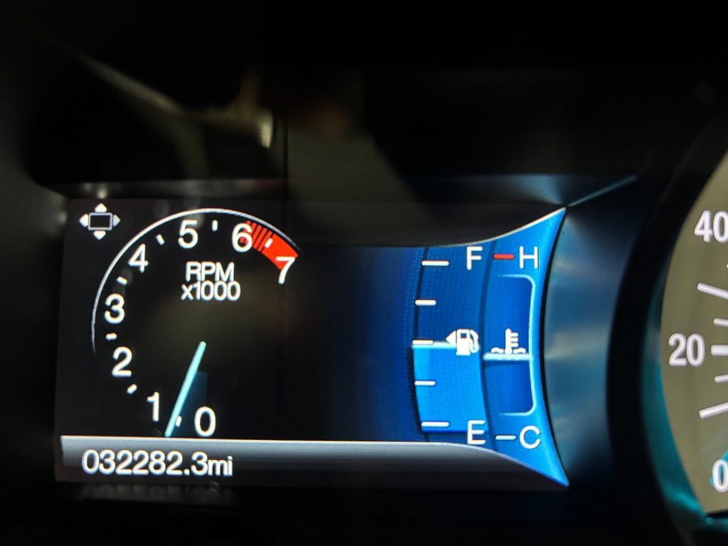Used 2018 Ford Edge Titanium w/ Equipment Group 301A AWD/4WD image 24