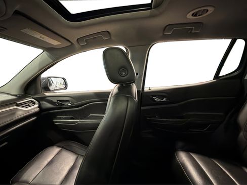 Used 2019 GMC Acadia SLT w/ LPO, Floor Liner Package AWD/4WD image 39