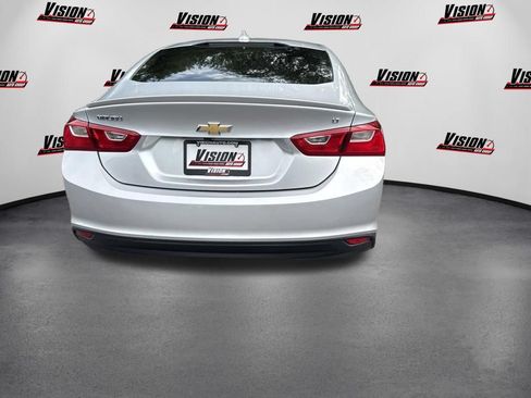 Used 2018 Chevrolet Malibu LT w/ Sport Package FWD image 6