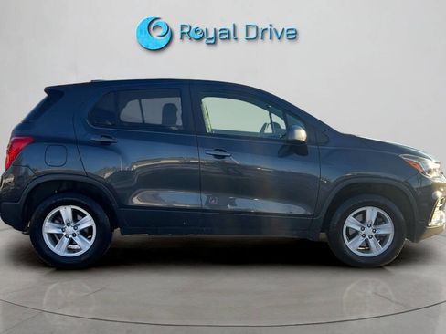 Used 2019 Chevrolet Trax LS w/ Tint and Cruise Package image 6