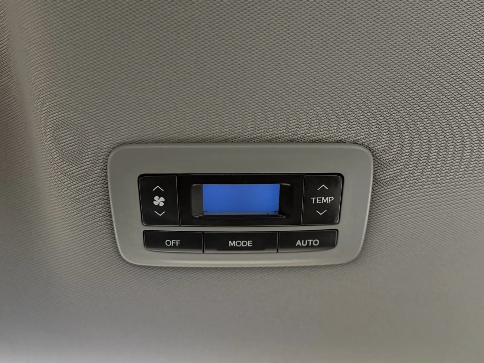 Used 2019 Toyota Sienna XLE w/ XLE Navigation Package FWD image 41