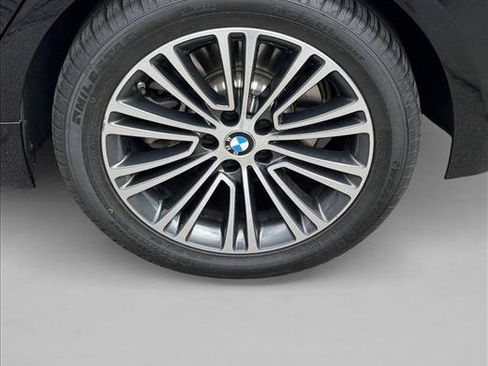 Used 2020 BMW 530i xDrive w/ Premium Package AWD/4WD image 9