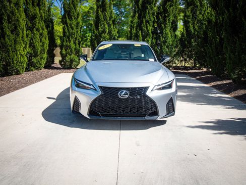 Used 2022 Lexus IS 350 F Sport RWD image 3