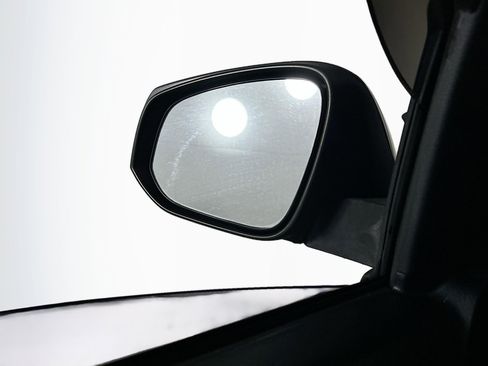 Used 2016 Toyota Tacoma TRD Off-Road w/ Towing Package image 16