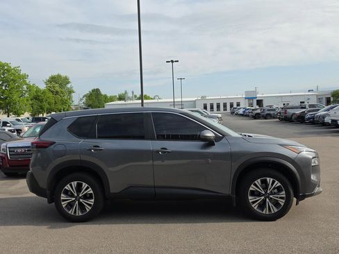 Used 2023 Nissan Rogue SV AWD/4WD image 2