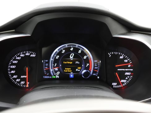 Used 2019 Chevrolet Corvette Stingray Coupe w/ 1LT RWD image 8