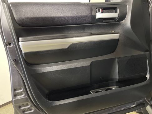 Certified 2017 Toyota Tundra SR5 RWD image 17