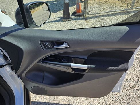Used 2022 Ford Transit Connect XLT FWD image 27