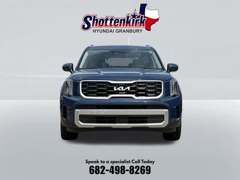 Used 2024 Kia Telluride S FWD image 2