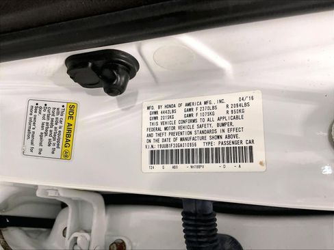 Used 2016 Acura TLX FWD image 35
