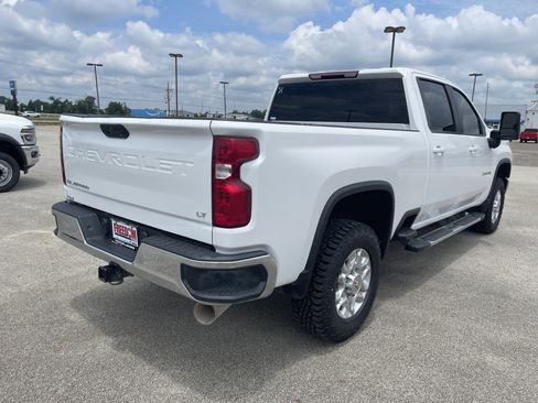 Used 2023 Chevrolet Silverado 2500 LT w/ Convenience Package AWD/4WD image 4
