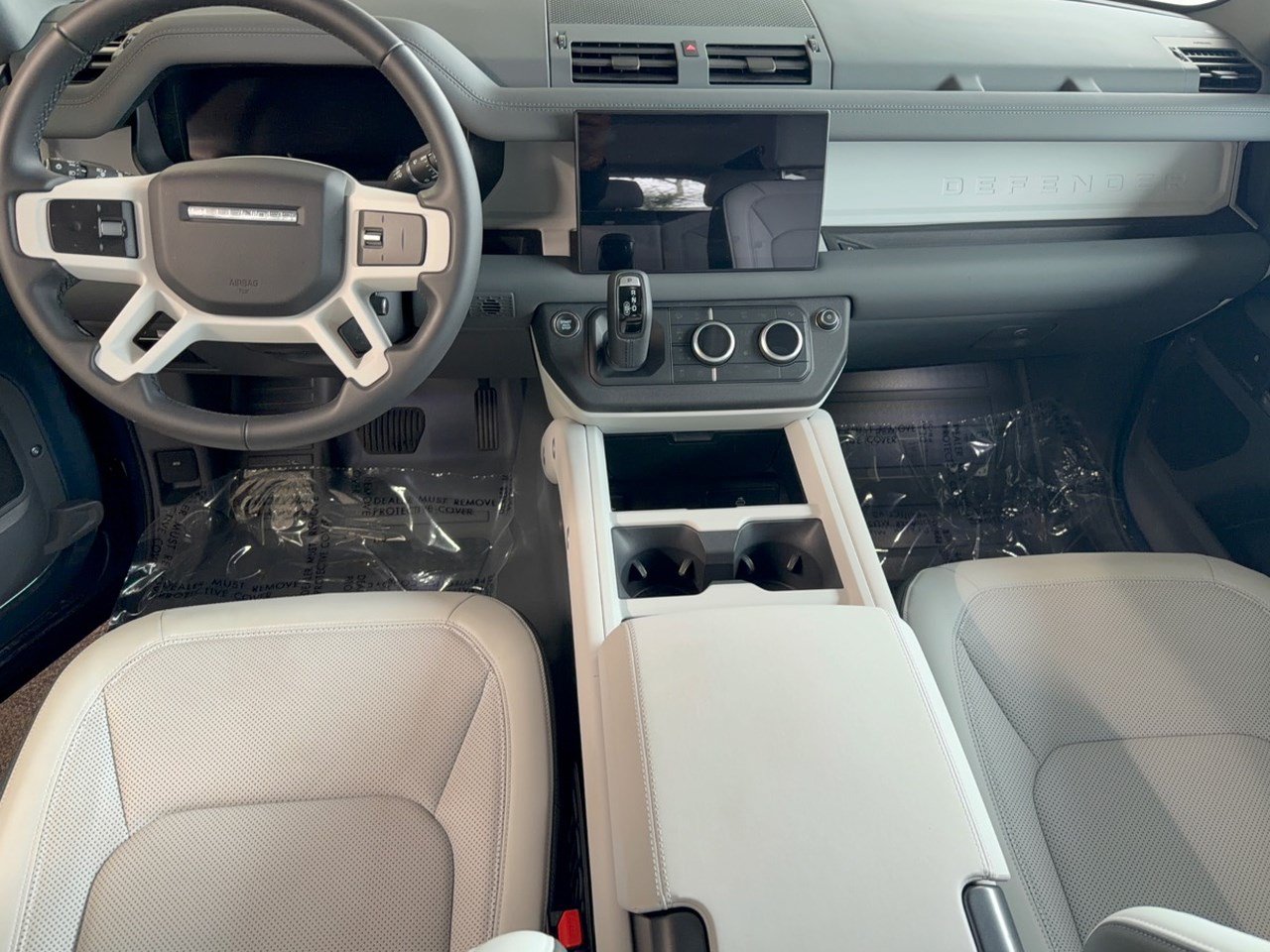Certified 2025 Land Rover Defender 110 S AWD/4WD image 17