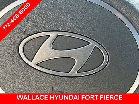 Used 2025 Hyundai Elantra SEL FWD image 29