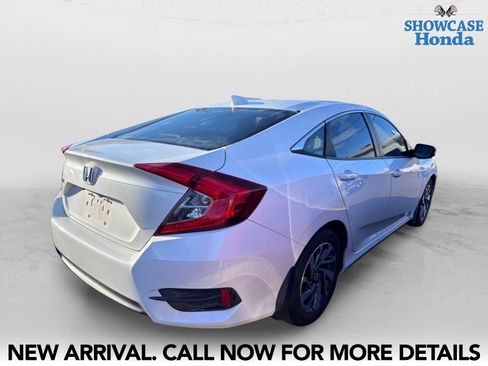 Used 2018 Honda Civic EX image 5