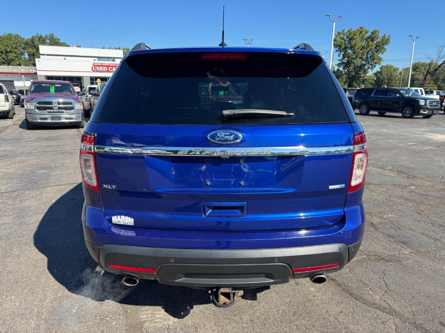Used 2015 Ford Explorer XLT w/ Equipment Group 202B AWD/4WD image 4
