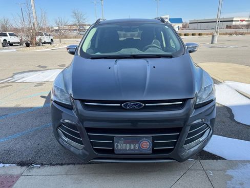 Used 2015 Ford Escape SE w/ SE Chrome Package image 2