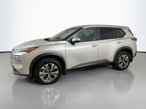 Used 2023 Nissan Rogue SV image 4