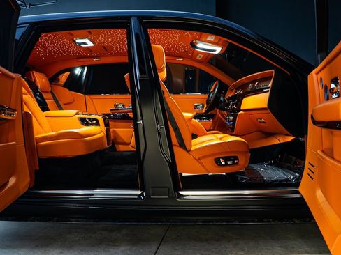 Used 2024 Rolls-Royce Phantom Sedan RWD image 45